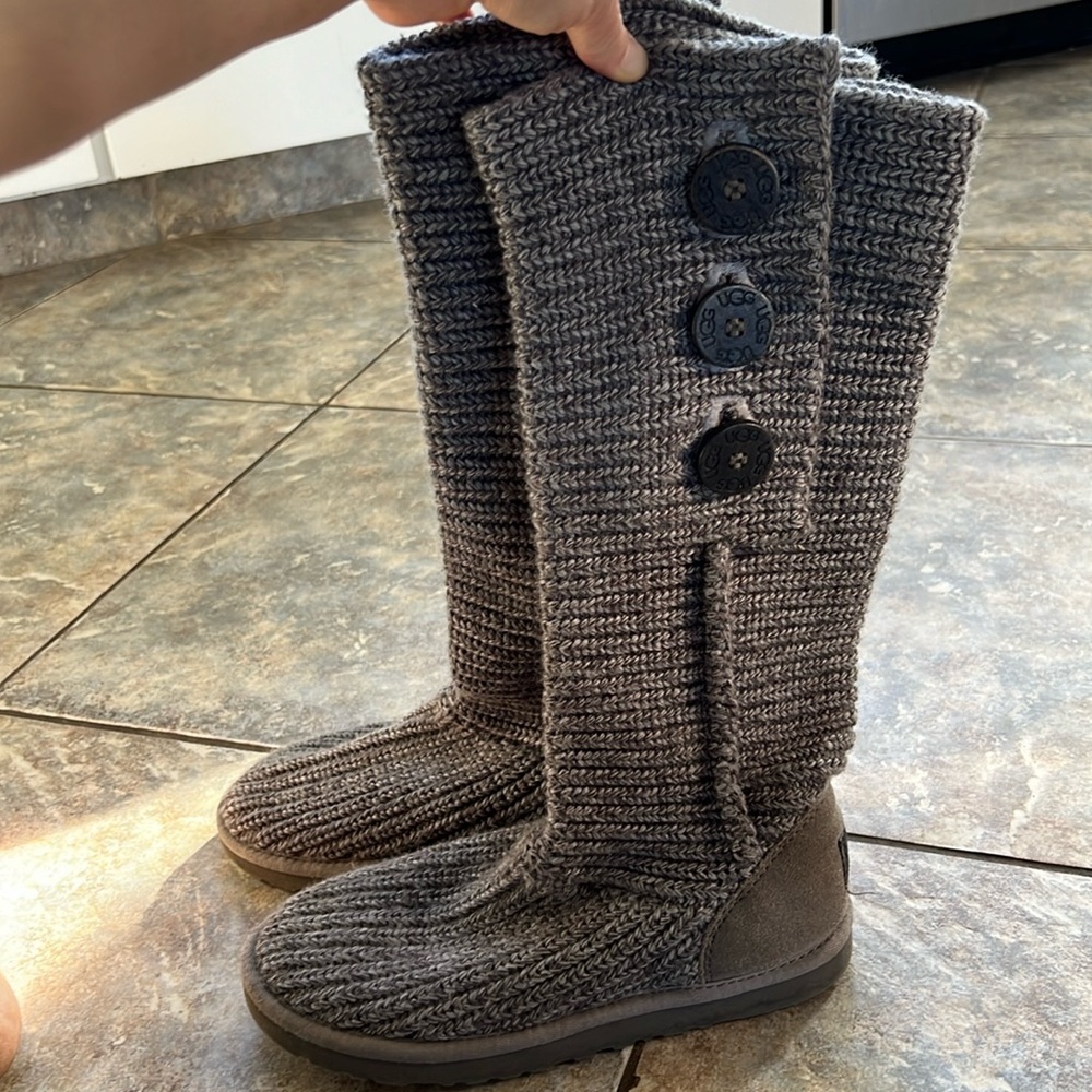 UGG Knit Sheepskin boot ‘classic cardy’ grey
